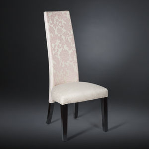 silla con respaldo alto