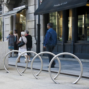 aparcabicis de suelo