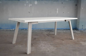 mesa de comedor contemporánea