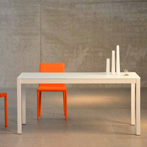 mesa contemporánea
