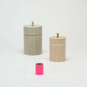 Papelera de madera