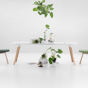 mesa contemporánea