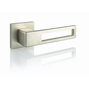 tirador para puerta