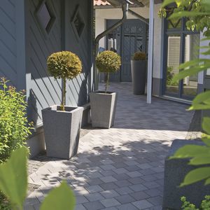 jardinera de piedra