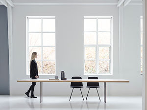 mesa contemporánea