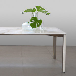 mesa contemporánea