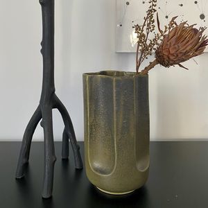 florero contemporáneo