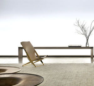 Silla de diseño orgánico - CLAD - SOLLOS - con reposabrazos / de madera