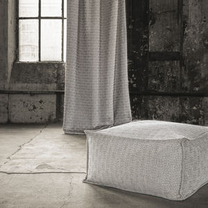 tela de tapicería / para cortinas / con motivos geométricos / de poliéster