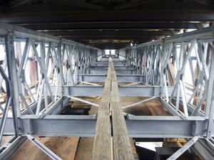 puente de acero galvanizado