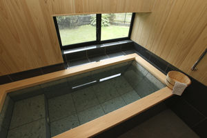 bañera de ciprés