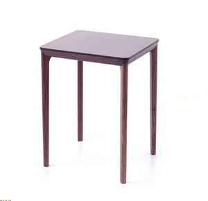 mesa alta contemporánea
