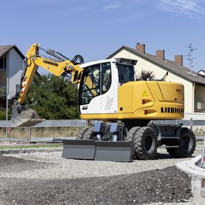 excavadora intermedia
