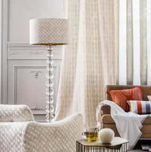 visillo con motivos decorativos