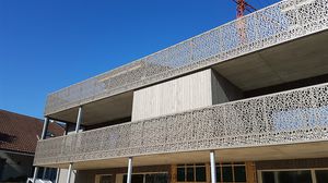 balcón con paneles