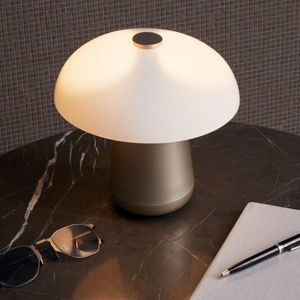 lámpara de mesa
