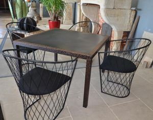 conjunto de mesa y silla contemporáneo