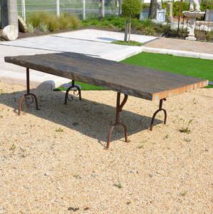 mesa contemporánea