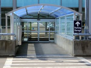 marquesina peatonal para espacio público