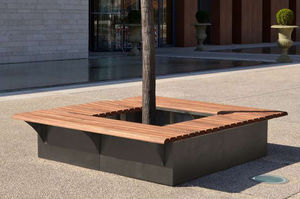 jardinera de madera exótica