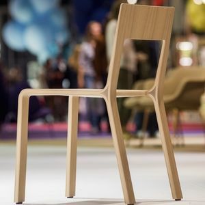 silla de diseño escandinavo