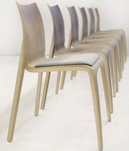 silla de diseño escandinavo