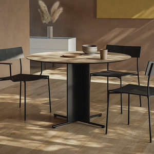 mesa contemporánea