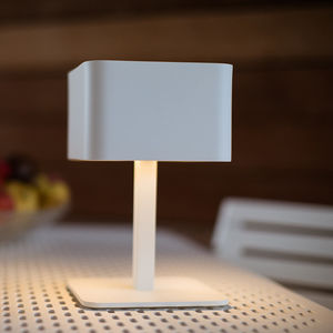 lámpara de mesa