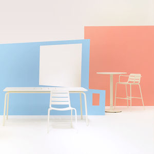 mesa de diseño minimalista