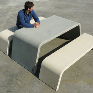 mesa contemporánea