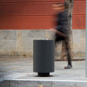 cubo de basura público