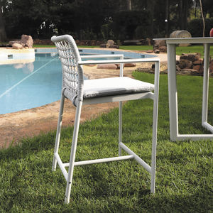 silla de bar contemporánea