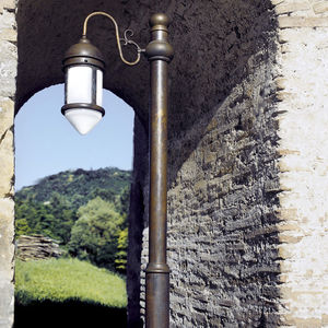 mástil de iluminación