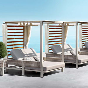 cama de jardín con dosel