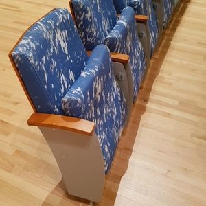 butaca de auditorio contemporáneo