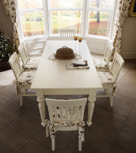 mesa de comedor clásica