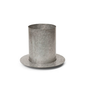 maceta de jardín de metal