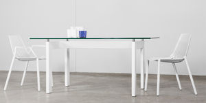 mesa de comedor contemporánea