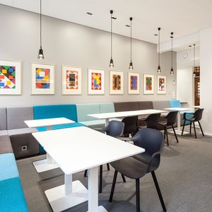 mesa contemporánea