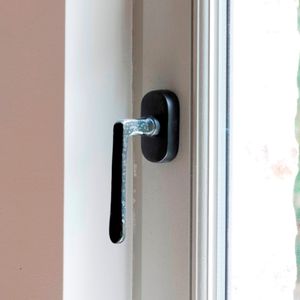 tirador de ventana oscilobatiente