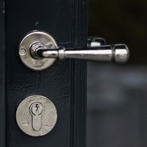 tirador de puerta