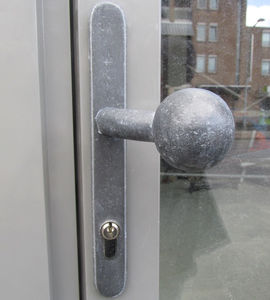 tirador para puerta