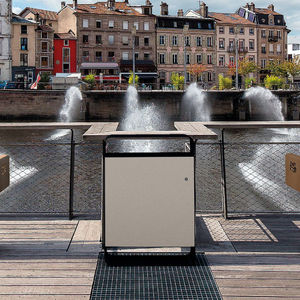cubo de basura público