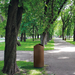 cubo de basura público