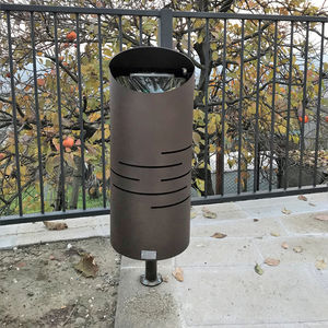 cubo de basura público