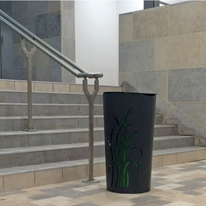 cubo de basura público