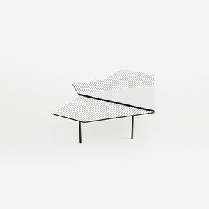mesita auxiliar de diseño minimalista