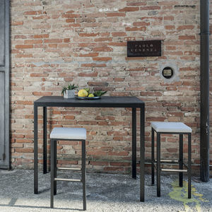 mesa alta contemporánea