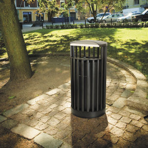 cubo de basura público