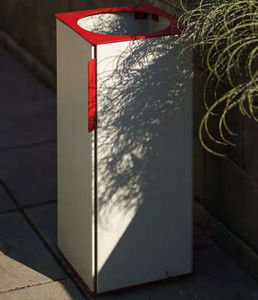 cubo de basura público
